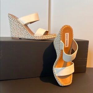 Steve Madden Cream Wedge Sandals with Smooth Straps